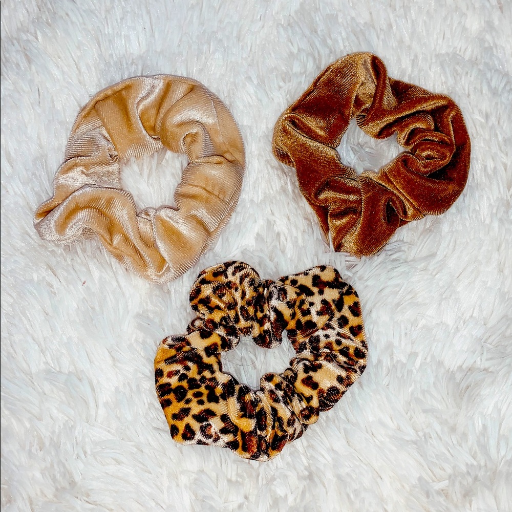 ❤️❤️BUNDLE of Scrunchies